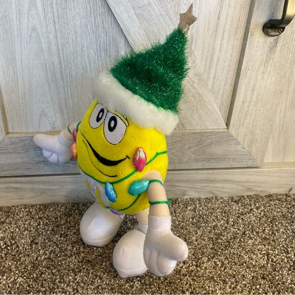 2003 Christmas Yellow Peanut M and M Plush Doll by Galerie 11” - Picture 6 of 8